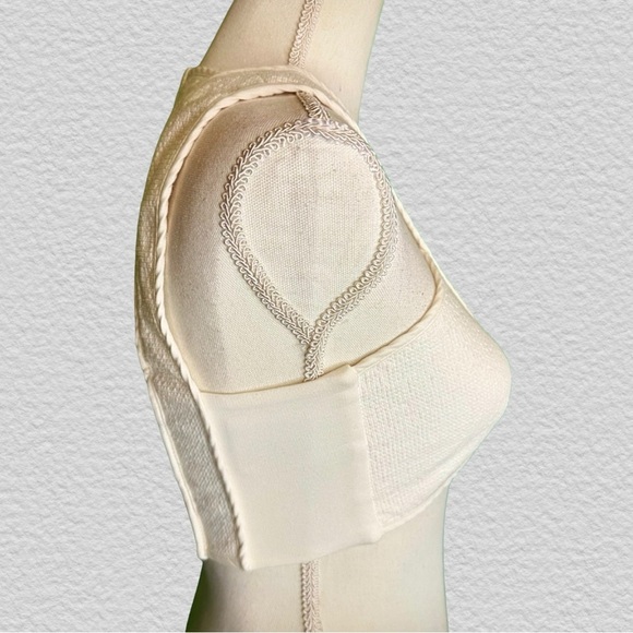 BCBGMaxAzria ‘Nyella’ Crossover Crop Top in “Off White” Size XS - Picture 6 of 13